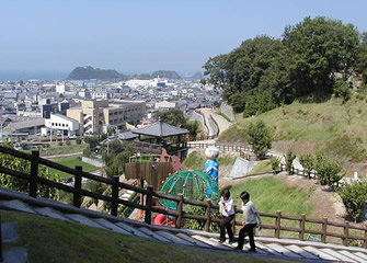 瓦のふるさと公園