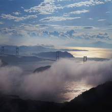 しまなみ海道開通10周年記念特別賞：亀老山から大橋を