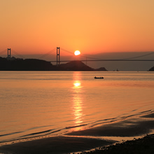 二席：海峡の日ノ出