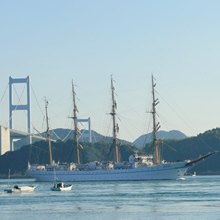 しまなみ海道特別賞：来島海峡大橋と海王丸